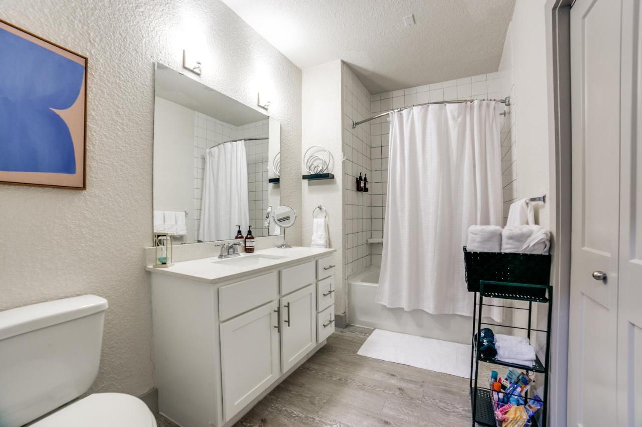 Downtown Apartment With Riverwalk Views Free Parking Pet Friendly Centrally Located On The Riverwalk San Antonio Exterior foto